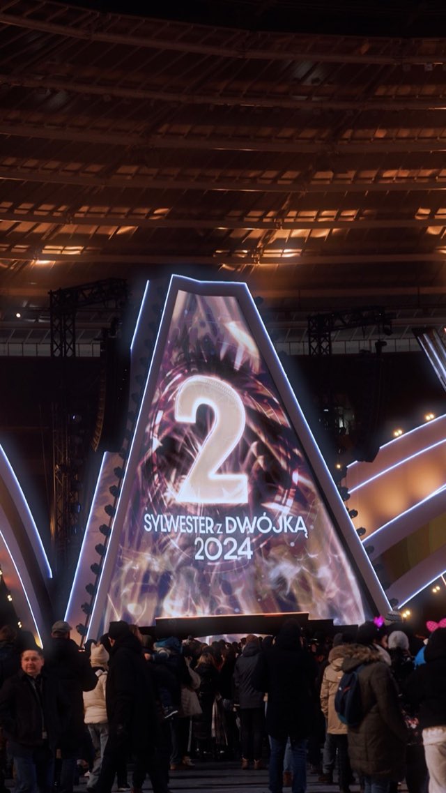 NEW YEAR'S EVE POLISH TELEVISION